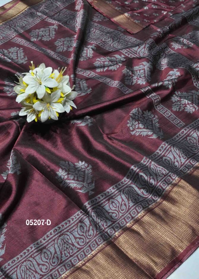 Dhuvaraghi - 05207-D  Maroon Color Elagant Stylish Dola Silk Saree CM1207830 (RR2B)