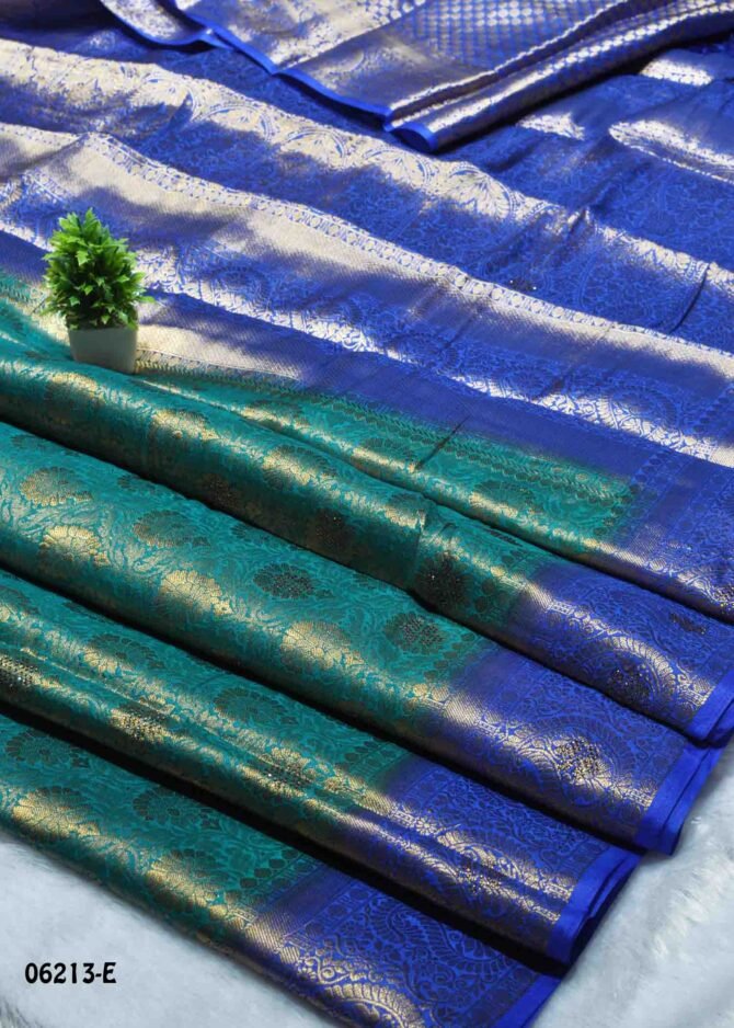 Nyanathika - 06213-E   Pine Green Color Taditional Look Raw Silk Saree CM1227676 (LR1D)