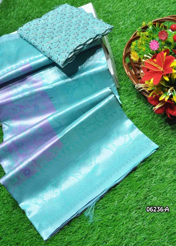 Pranaya - 06236-A  Iris Lavender Color Traditional Wear Banarasi Saree CM1222856 [RR3D]