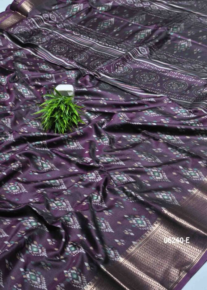 Vaigai - 06240-E   Fig Purple Color Dola Silk Saree CM1228303 (RR3D)