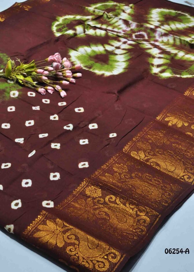 Yuveshni - 06254-A  Wine Maroon Color Madurai Chungudi Cotton Saree CM1229993 [RR4C]