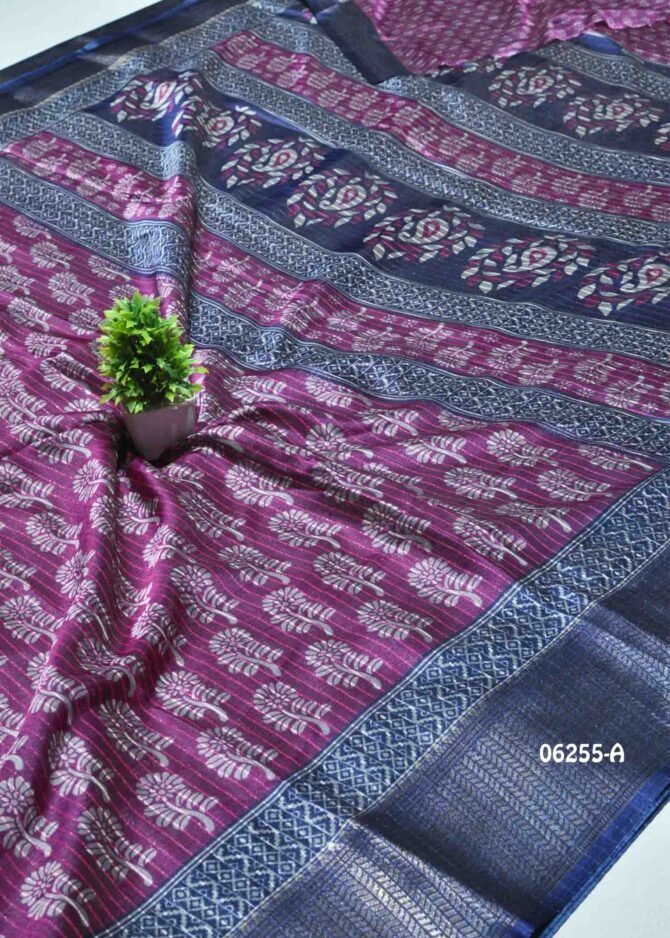 Roshika - 06255-A   Purple Color Stylish Dola Silk Saree CM1232990 (LR7E)