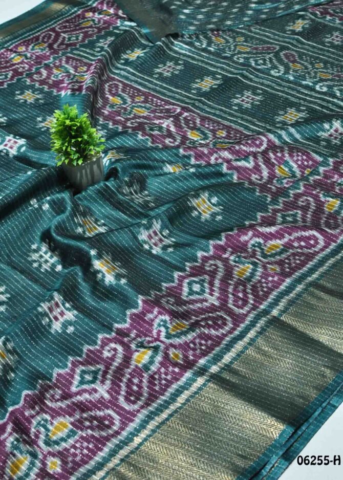 Tharunya - 06255-H  Green Color Stylish Dola Silk Saree CM1232990 (LR7E)