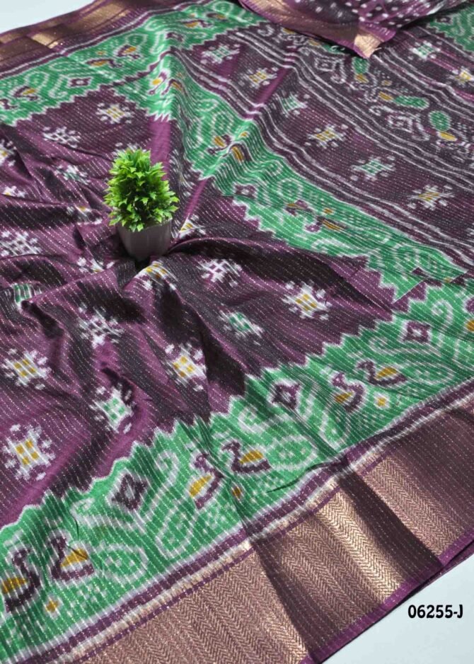 Tharunya - 06255-J  Purple Color Stylish Dola Silk Saree CM1232990 (LR7E)