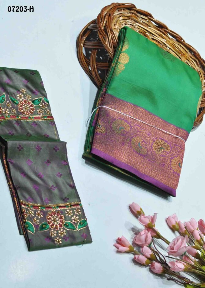 Hariaksa - 07203-H  Green Color Traditional Wear Semi-Banarasi Saree CM1239405 (RR1C)