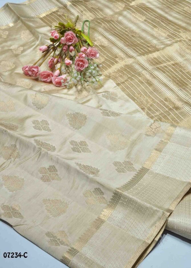Ayushka - 07234-C  Halfwhite Color Grand Look Traditonal Wear Raw Silk Saree CM1249524 (LR3D)