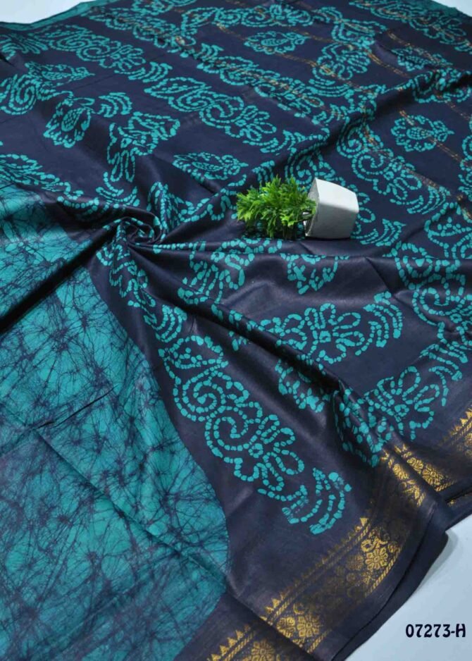 Ezhilnila -07273-H  Pine Green Color Madurai Chungudi Cotton Saree CM1252174 (LR4C)