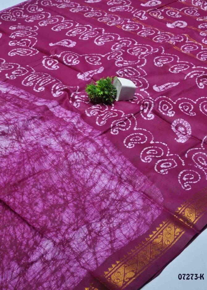 Ezhilnila -07273-K  Purple Color Madurai Chungudi Cotton Saree CM1252174 (LR4C)
