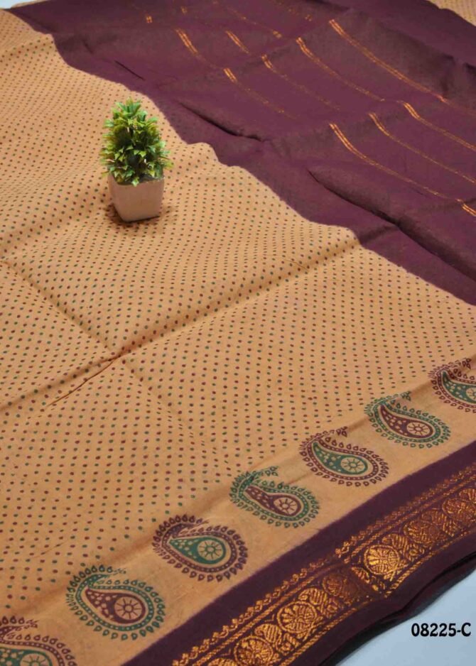Saanya -08225-C  Latte Brown Color Madurai Chungudi Cotton Saree CM1270995 [LR4B]