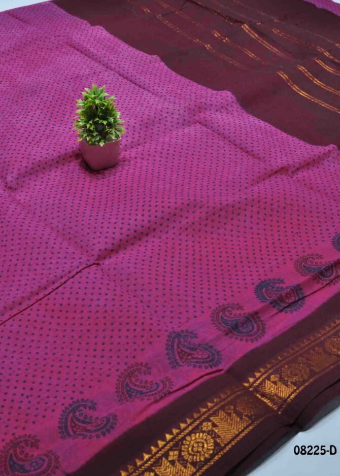 Saanya -08225-D  Dark Magenta Color Madurai Chungudi Cotton Saree CM1270995 [LR4B]