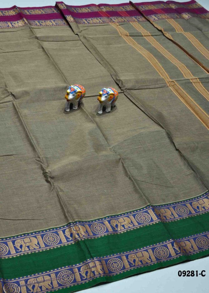 Drishya -09281-C   CedarBrown Color Traditional Wear Plain Chettinad Cotton Saree CM1293403 [RR13E]