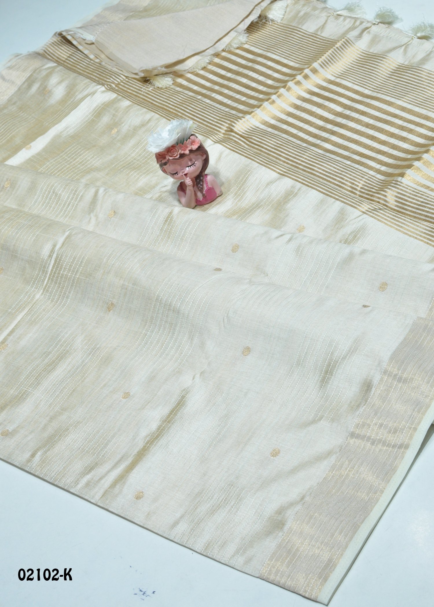 Geetha - 02102-K Halfwhite Color New Arrival Traditional Look Raw Silk Saree CM1359163 (RR2B)