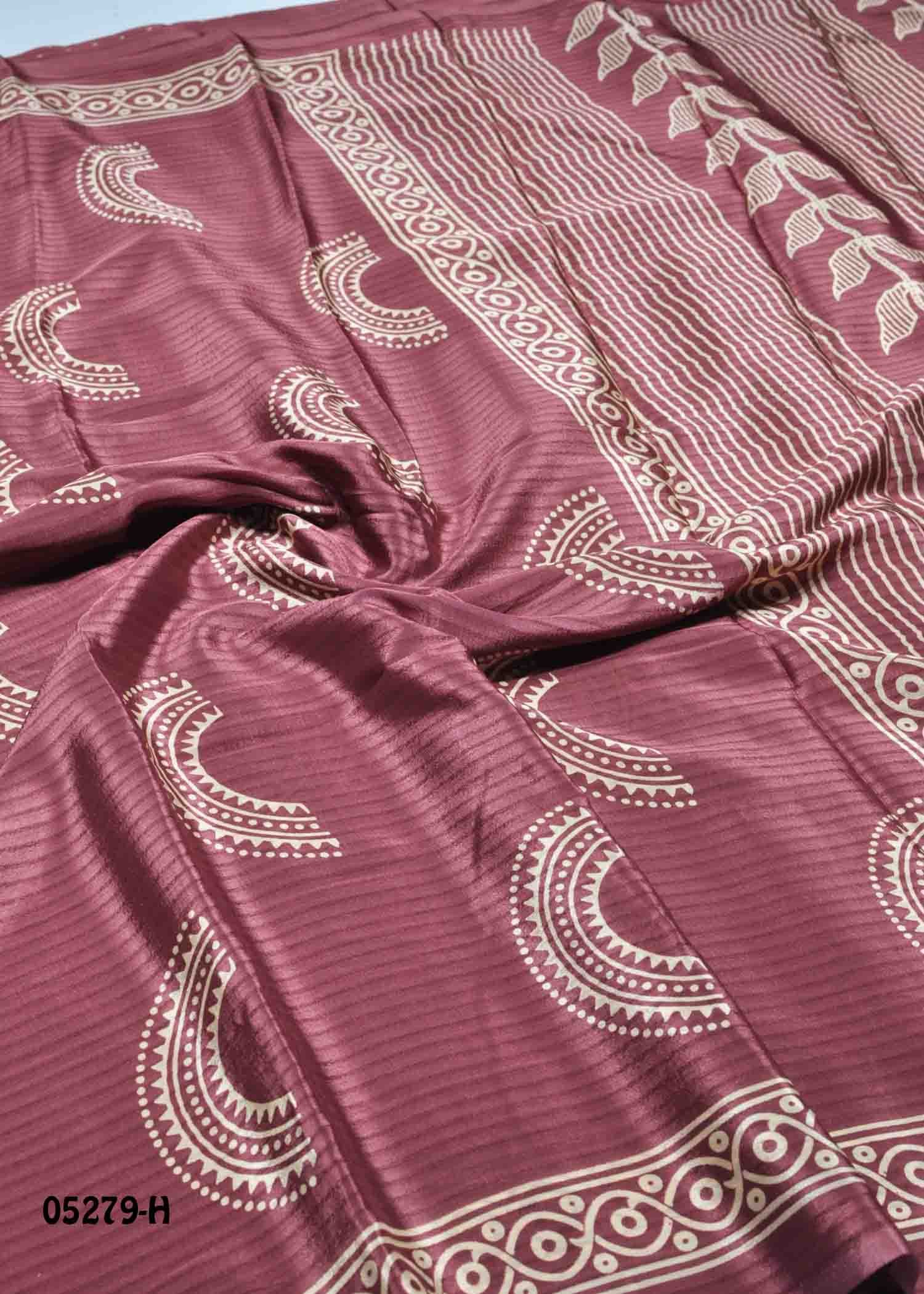 Nivitha - 05279-H Rosewood Color Uniform Crepe Saree CM1409415 (RR5E)