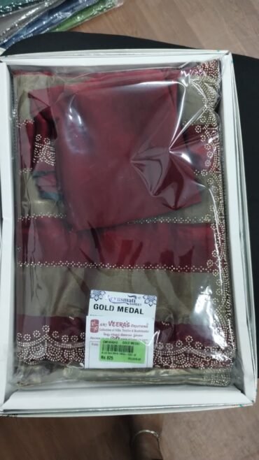 Ilakiya 825-A Maroon Colour Space Silk  Saree CM1454312